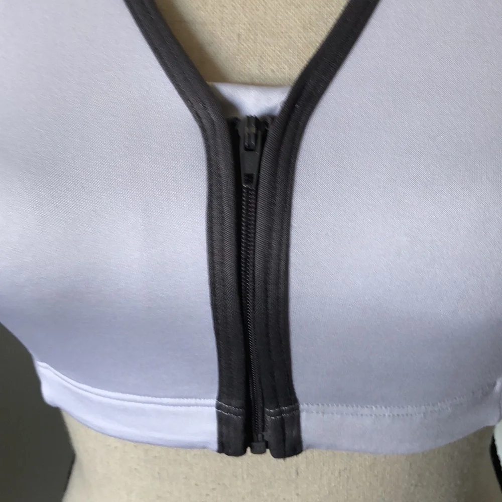 ❤️3X20 FRONT ZIPPER CLOSURE SPORT BRA | S